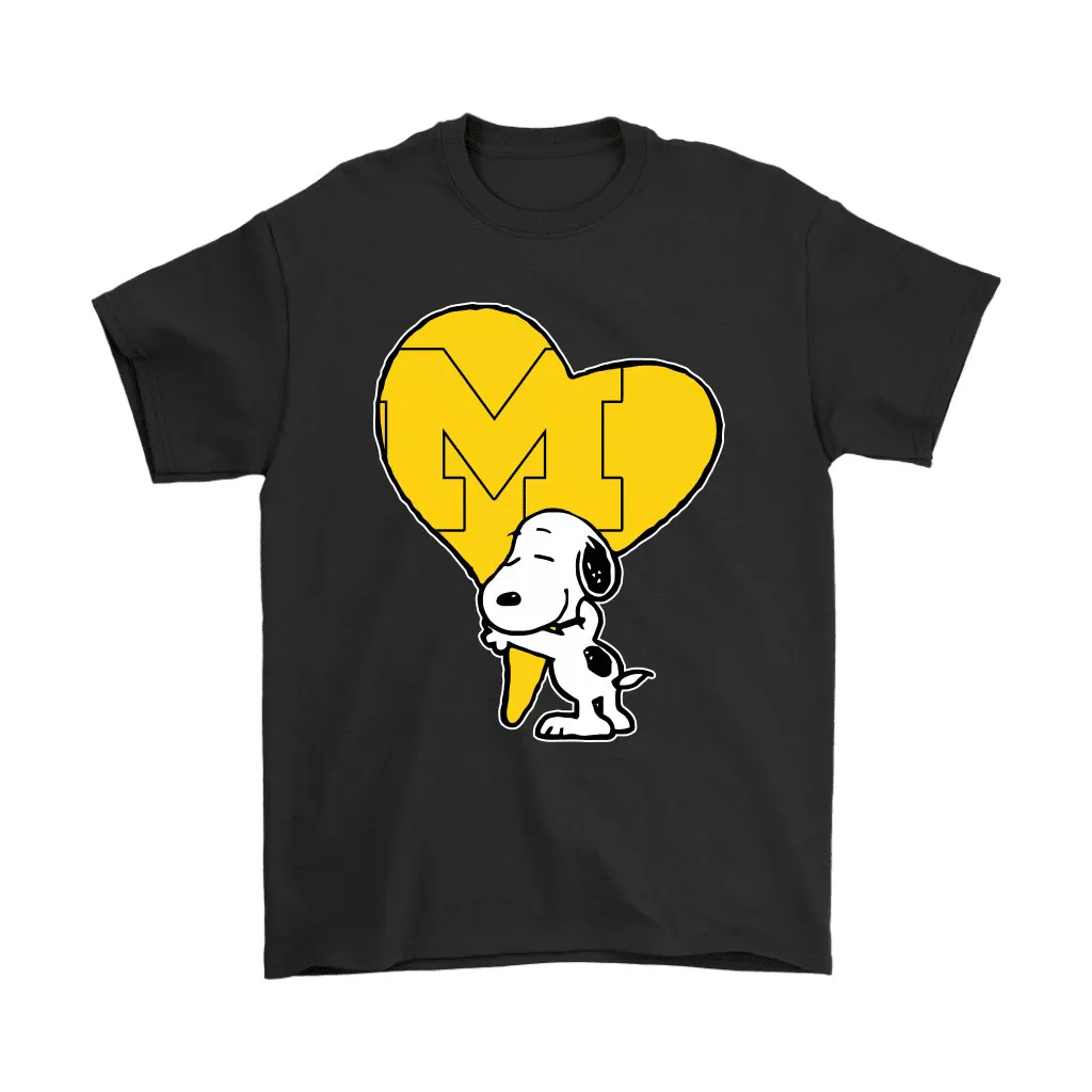 Snoopy Hugs The Michigan Wolverines Heart Ncaa Unisex T-Shirt, Hoodie, Sweatshirt