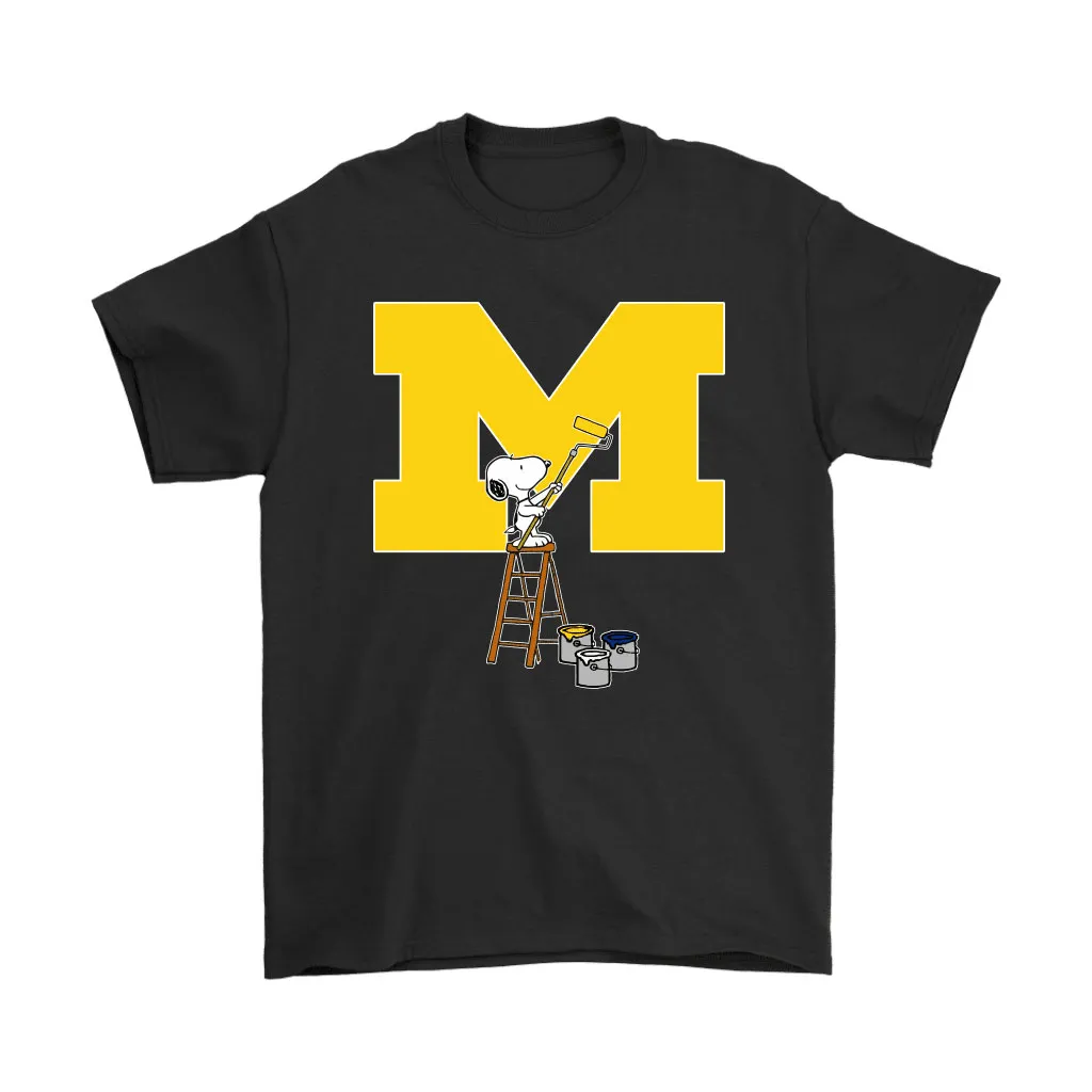 Snoopy Paints The Michigan Wolverines Logo Ncaa Football Unisex T-Shirt, Hoodie, Sweatshirt