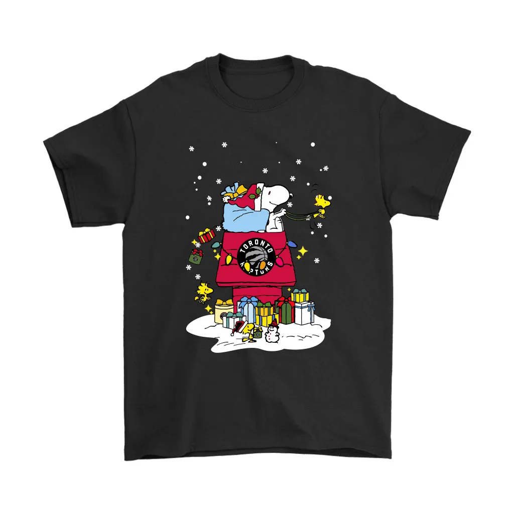 Toronto Raptors Santa Snoopy Brings Christmas To Town Unisex T-Shirt, Hoodie, Sweatshirt