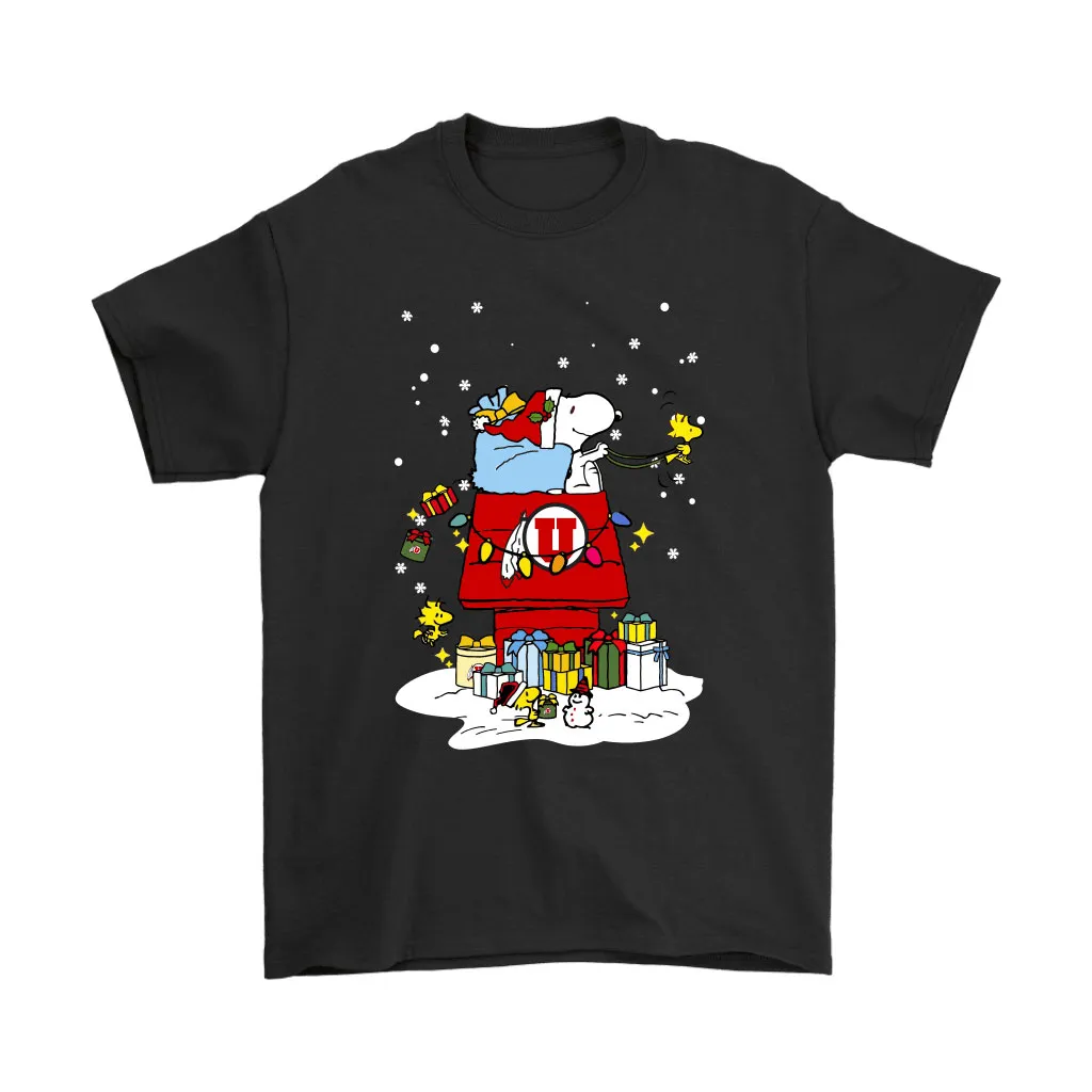 Utah Utes Santa Snoopy Brings Christmas To Town Unisex T-Shirt, Hoodie, Sweatshirt