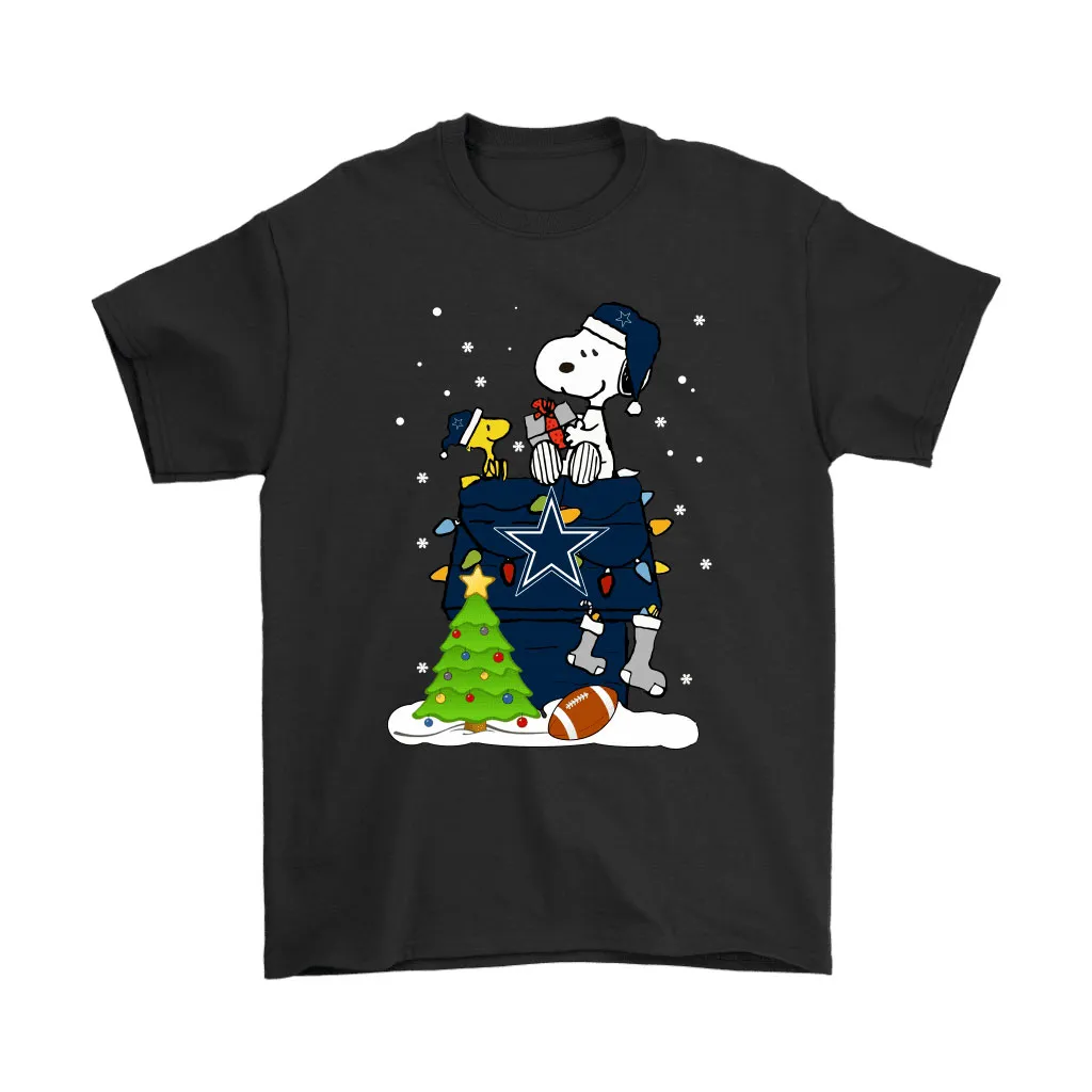 A Happy Christmas With Dallas Cowboys Snoopy Men Women T-shirt, Hoodie, Sweatshirt