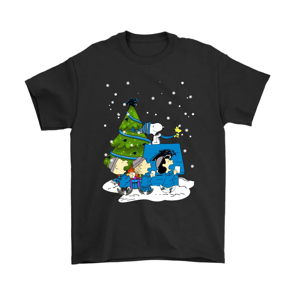 Carolina Panthers Are Coming To Town Snoopy Christmas Men Women T-shirt, Hoodie, Sweatshirt