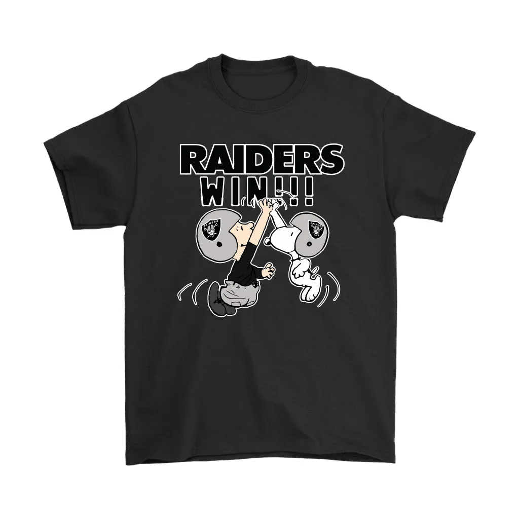 Charlie Snoopy High Five Oakland Raiders Win Nfl Men Women T-shirt, Hoodie, Sweatshirt