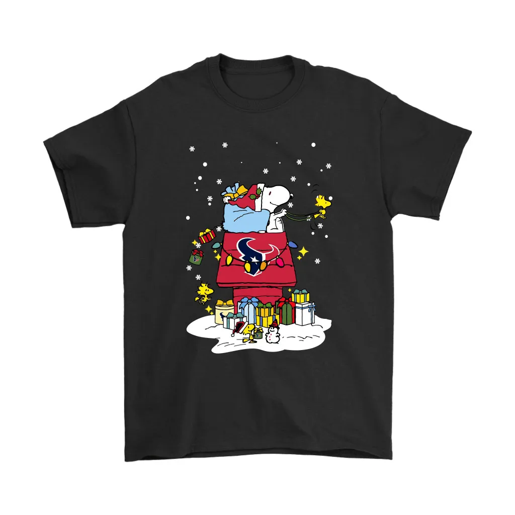 Houston Texans Santa Snoopy Brings Christmas To Town Men Women T-shirt, Hoodie, Sweatshirt