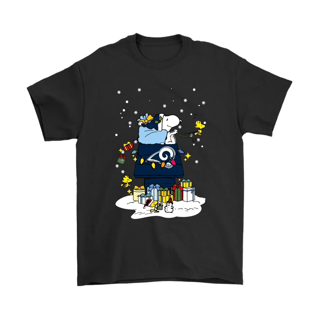 Los Angeles Rams Santa Snoopy Brings Christmas To Town Men Women T-shirt, Hoodie, Sweatshirt