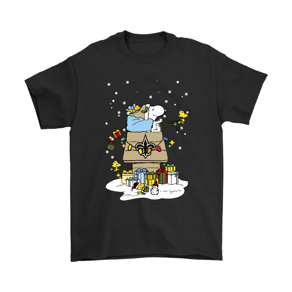 New Orleans Saints Santa Snoopy Brings Christmas To Town Men Women T-shirt, Hoodie, Sweatshirt