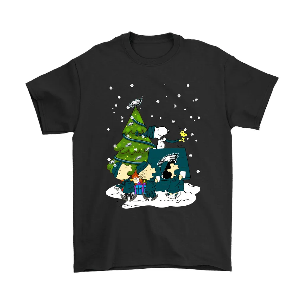 Philadelphia Eagles Are Coming To Town Snoopy Christmas Men Women T-shirt, Hoodie, Sweatshirt