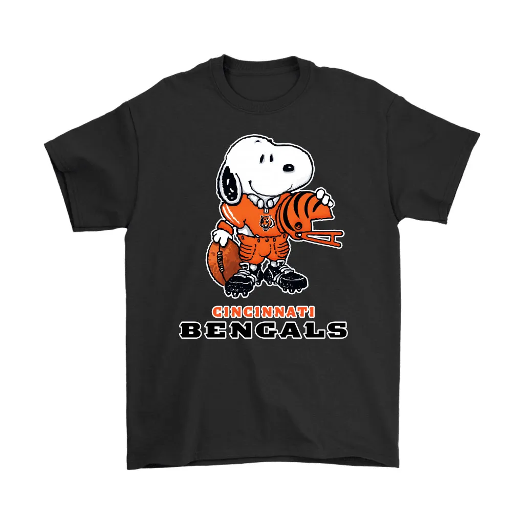 Snoopy A Strong And Proud Cincinnati Bengals Player Nfl Men Women T-shirt, Hoodie, Sweatshirt