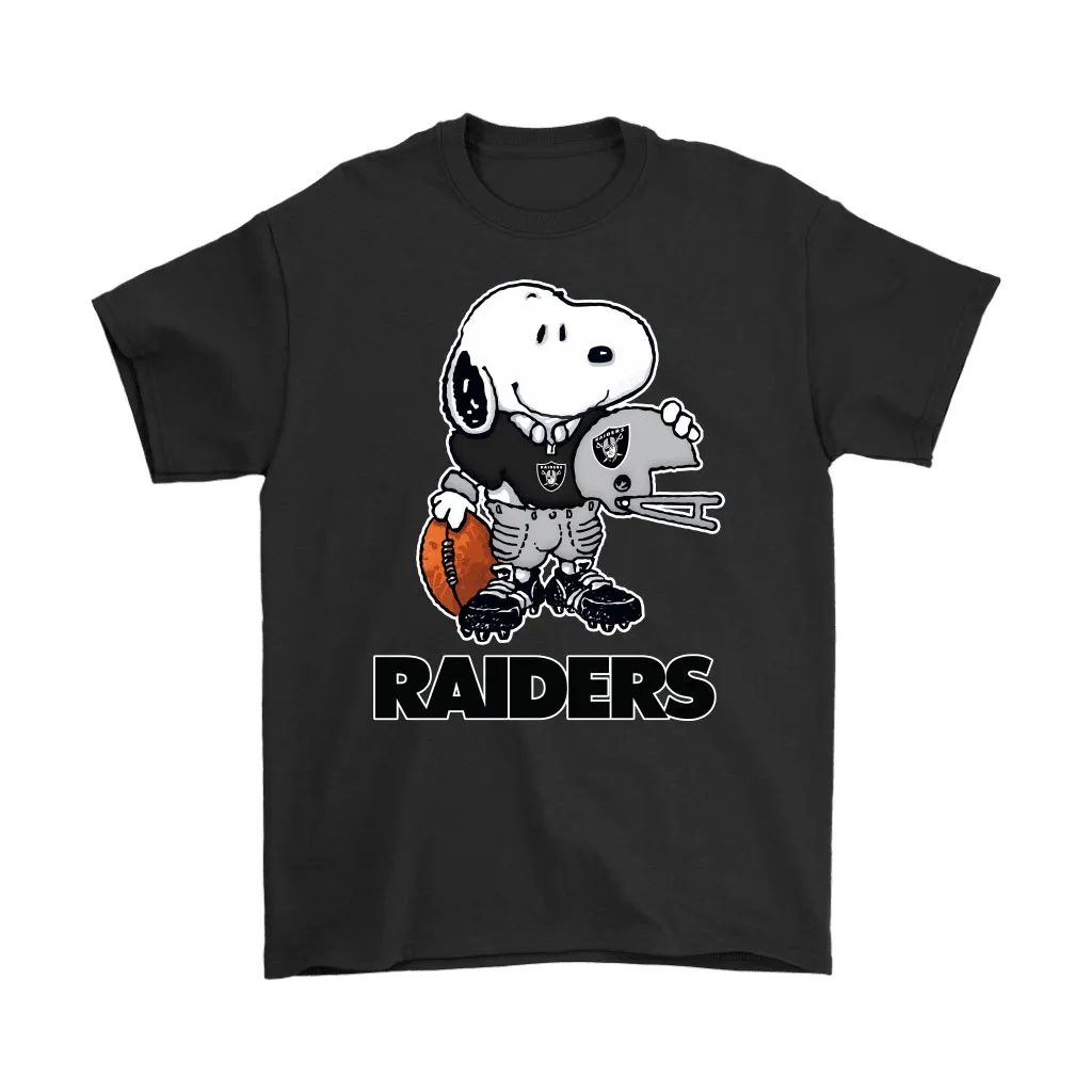 Snoopy A Strong And Proud Oakland Raiders Player Nfl Men Women T-shirt, Hoodie, Sweatshirt