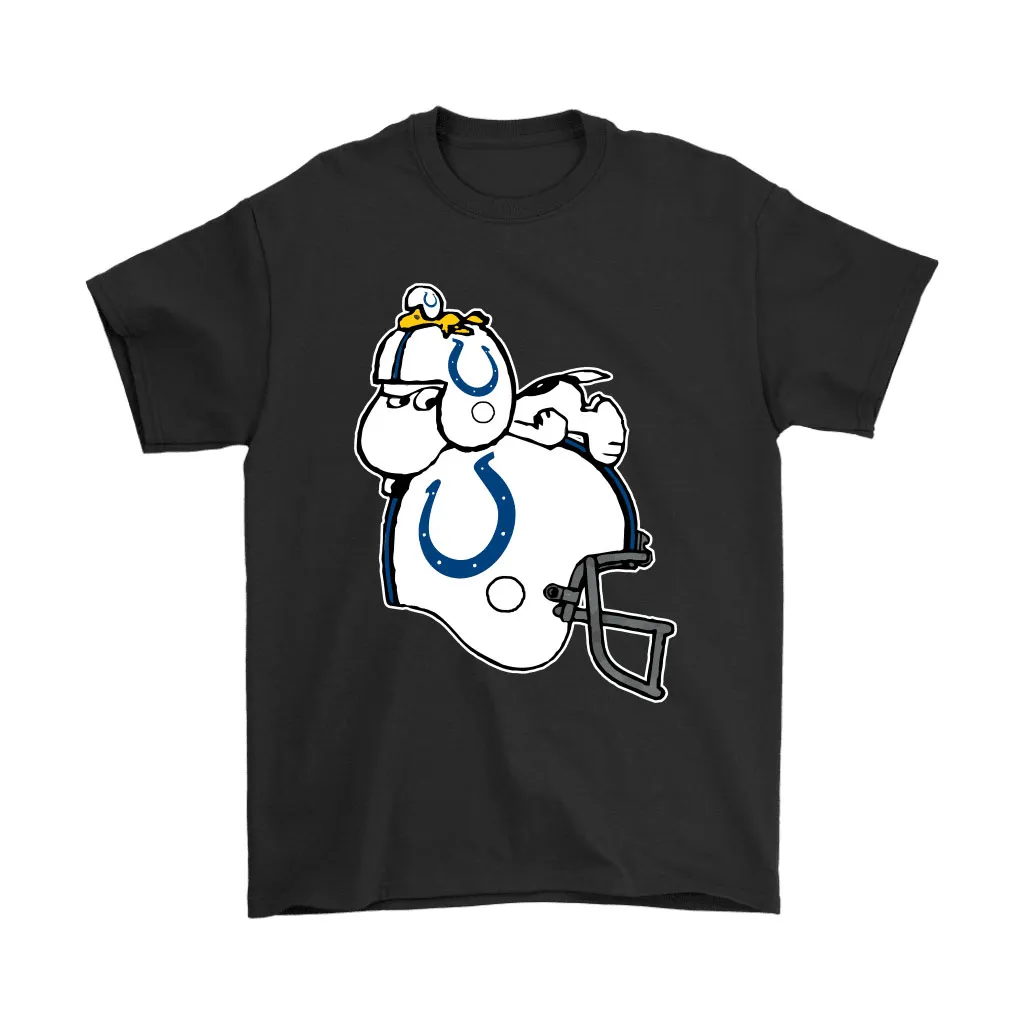 Snoopy And Woodstock Resting On Indianapolis Colts Helmet Men Women T-shirt, Hoodie, Sweatshirt