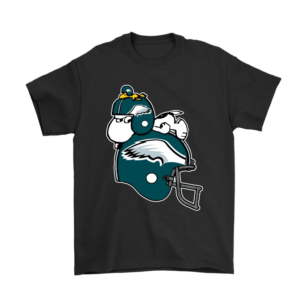 Snoopy And Woodstock Resting On Philadelphia Eagles Helmet Men Women T-shirt, Hoodie, Sweatshirt