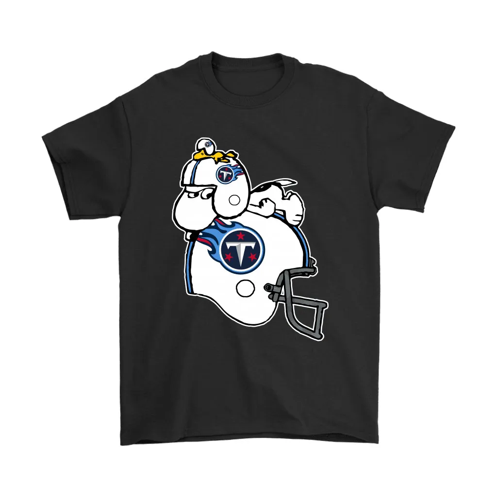 Snoopy And Woodstock Resting On Tennessee Titans Helmet Men Women T-shirt, Hoodie, Sweatshirt