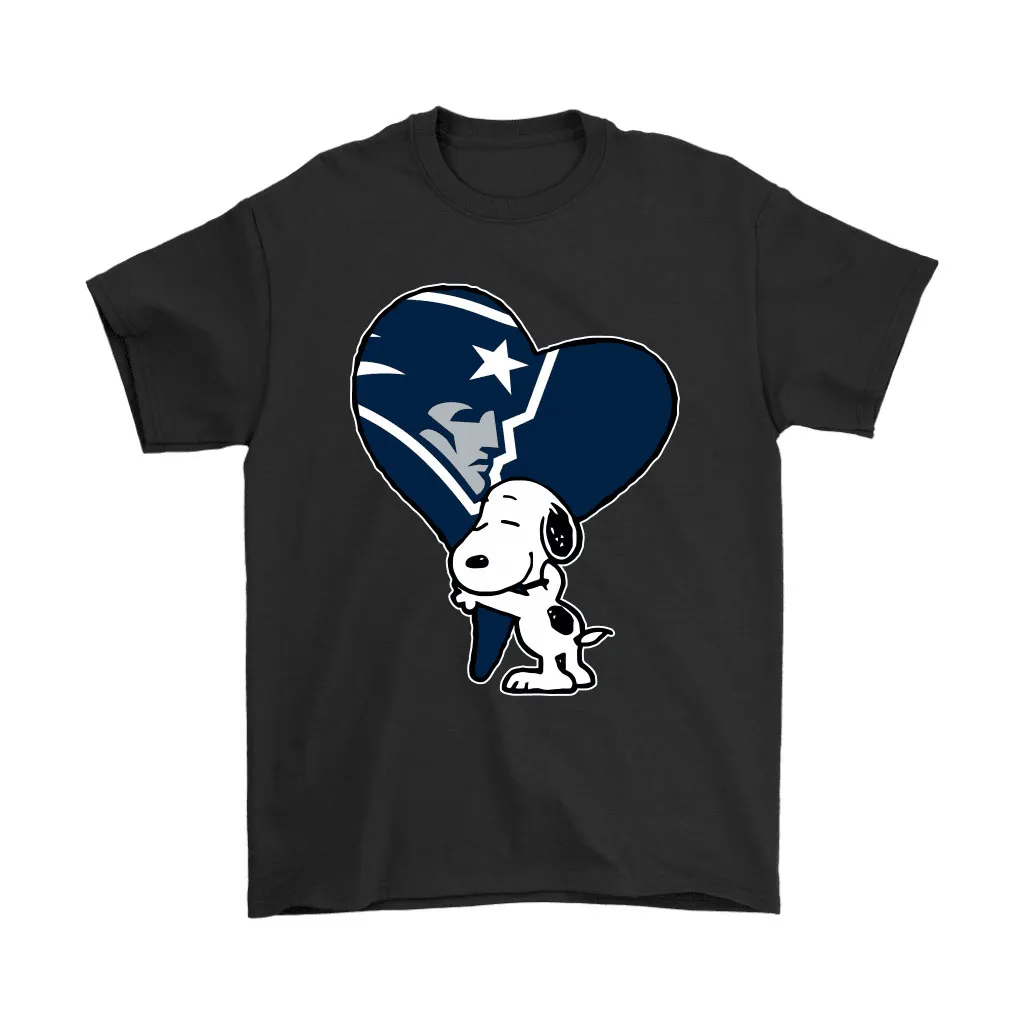 Snoopy Hugs The New England Patriots Heart Nfl Men Women T-shirt, Hoodie, Sweatshirt