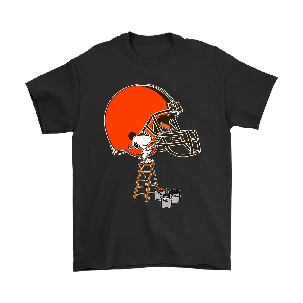 Snoopy Paints The Cleveland Browns Logo Nfl Football Men Women T-shirt, Hoodie, Sweatshirt